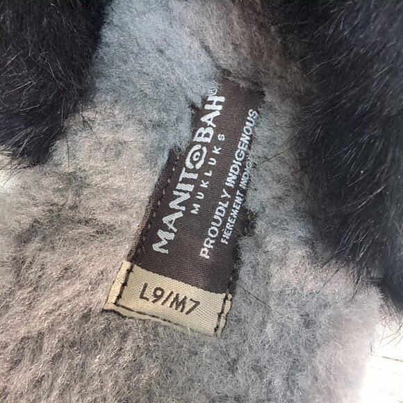 Manitobah Mukluks Metis Scruff Black Slipper House Shoe Women Size 9 Men Size 7 - Picture 3 of 5